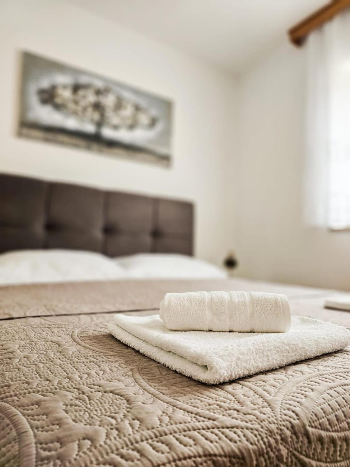 Apartments Karalic Ll تْسْغيكفانِتْسا المظهر الخارجي الصورة